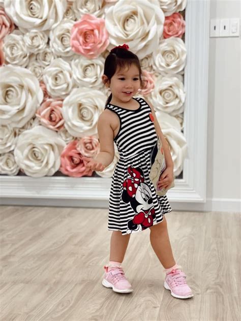 Cuối tuần của hội hot mom Quỳnh Trâm đẹp tinh khôi trong nắng