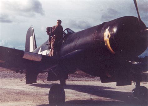 Asisbiz Vought F4U 1D Corsair VMF 122 White 600 1st Lt Don Wilson At