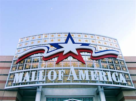 Mall of America Shooting Sees Two Hit, Shoppers Fleeing on New Year's