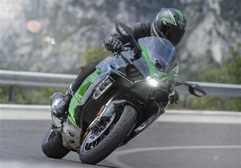 Ninja H2 SX SE MY 2023 - Kawasaki Česká Republika