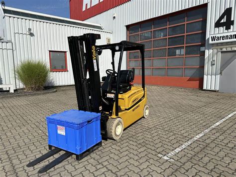 Yale ERP20VF LWB Electric Counterbalance Forklifts Material