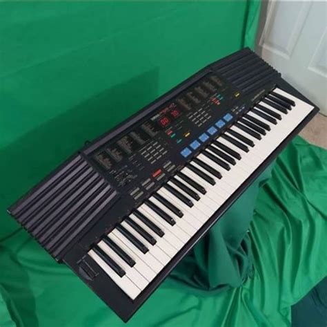 Yamaha Psr 47 Portable 61 Key Keybord Synthesizer With Drum Reverb