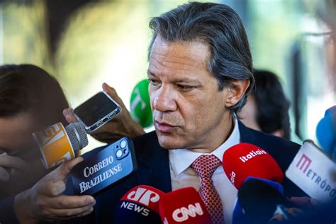 Pé de Meia Universitário Haddad diz que MEC pode lançar programa