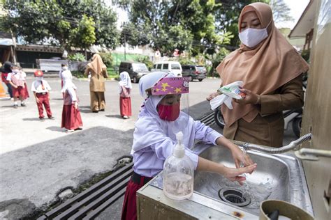 Menjadikan Penyediaan Air Sanitasi Dan Kebersihan Diri Sebagai