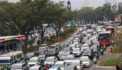 Foto Kemacetan Di Senayan Jelang Penutupan Asian Games Foto