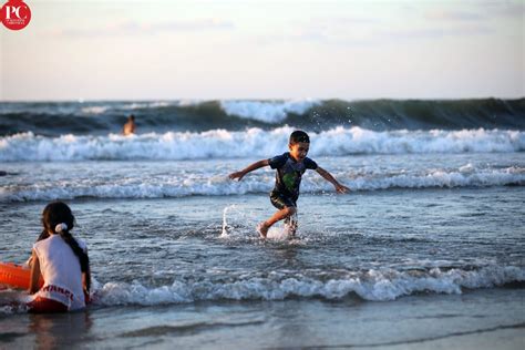 Gaza Beach after the Israeli War: Photos and a Poem - Palestine Chronicle