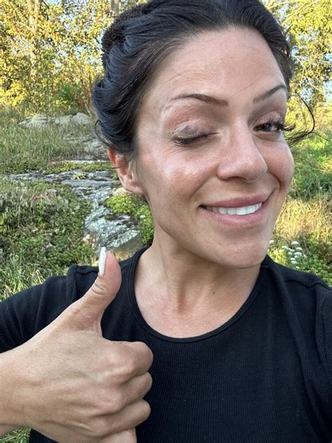 6 Hot Sexy Useless Farm Bikini Pics