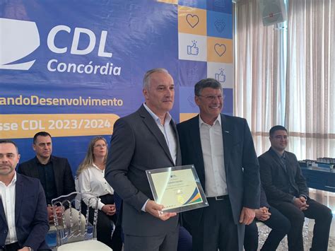 Novo Presidente Da Cdl Conc Rdia Gerson Grando Empossado R Dio