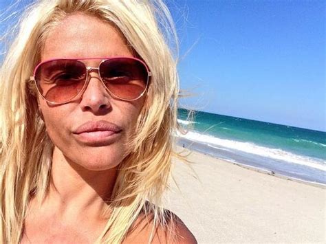 Nazarena Velez volvió a lucir una microbikini en sus vacaciones y causó