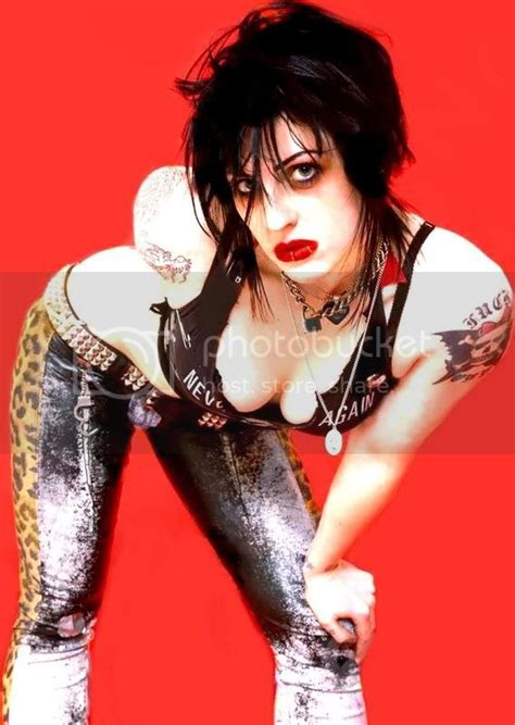 Eu em Peçonha Brody Dalle Homme Fitzroy Melbourne Austrália 1 de