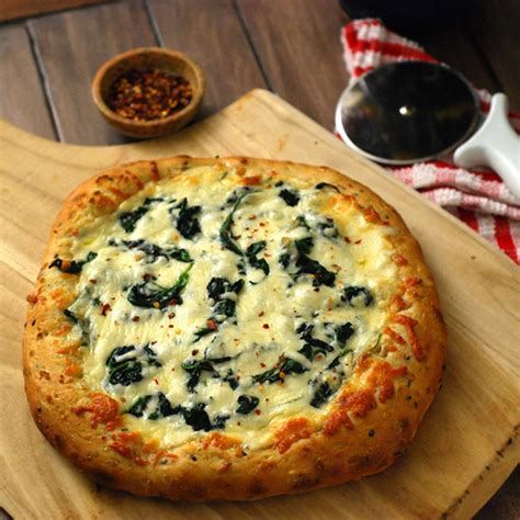 Spinach Alfredo Pizza