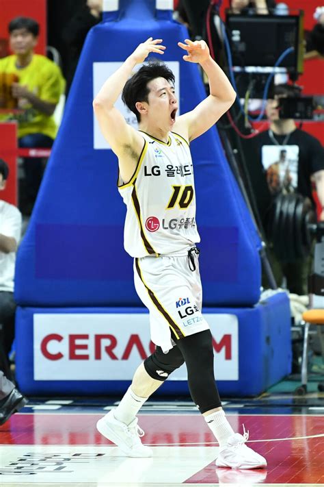 Kbl 4강 Po Bk 리뷰 ‘윤원상 결승 버저비터 Lg Kt 꺾고 챔프전까지 1승 남겨둬