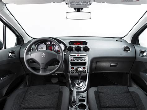Peugeot 408 (2011-2017) характеристики и цена, фотографии и обзор
