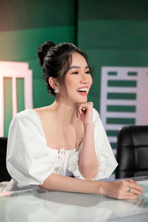 H U Ph Ng Anh Khoe Ch N D I Mi N Man H Hen Ni Khoe Body V N N Ng B Ng V I Bikini