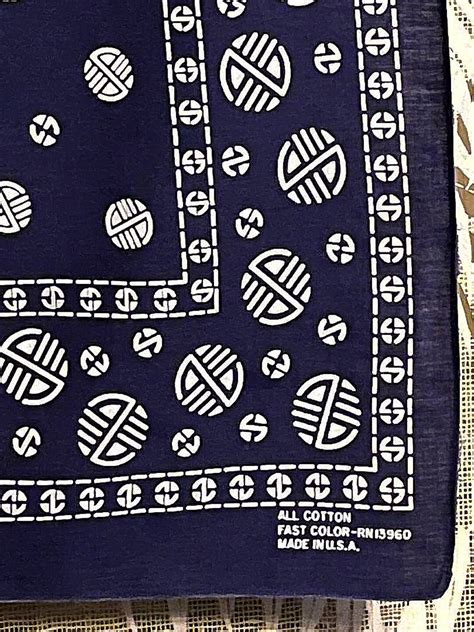 Vintage 60s Bandana Crossed Circles Blue Southwestern Bandana Rn 13960