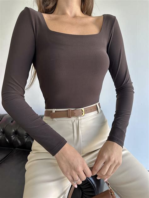 Kare Yaka Çıtçıtlı Bodysuit Acı kahve MD2960 BD 001 Fiyatı Mydukkan