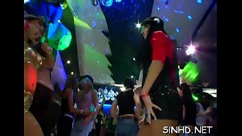 Gang bang travieso y húmedo XVIDEOS