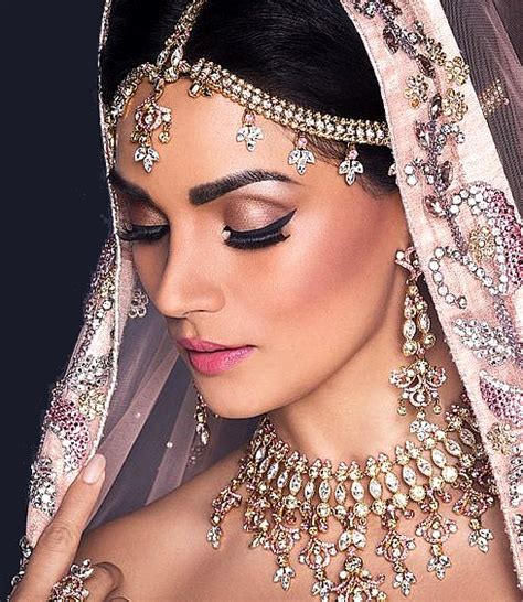 Top Makeup Artist In Mumbai Makeupview Co