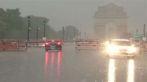 Moderate Rains Thunderstorm In Delhi Likely Today Imd Issues Orange