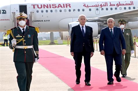 Arrivée du président Tunisien à Alger pour participer au Sommet arabe d