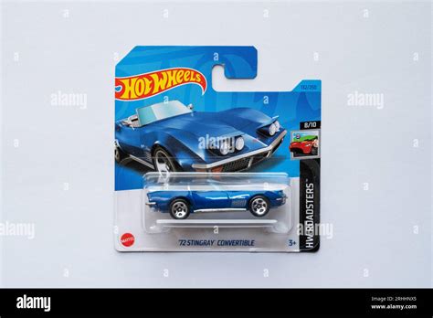 Doha Qatar 17 août 2023 Pack de Hot Wheels moulé sous pression modèle de voiture cardé pour