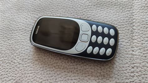 Mobilni telefon Nokia 3310 primeren za starejše