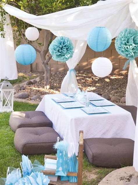 Blue party decor