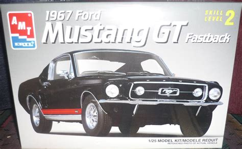 Round AMT 1967 Ford Mustang GT Fastback 1 25 Scale Model Kit Chrome