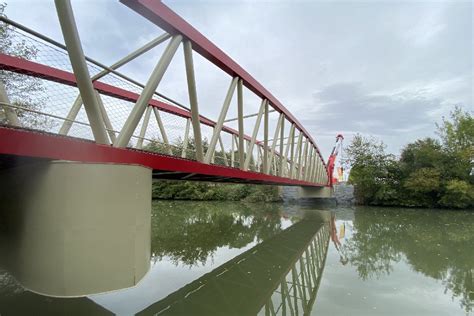 Passerelle Pi Tonne Et Cycliste Flottante Auch Pech Alu