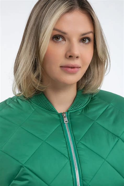 Стеганая куртка Le monique 699080003 цены в Москве, купить одежду ...