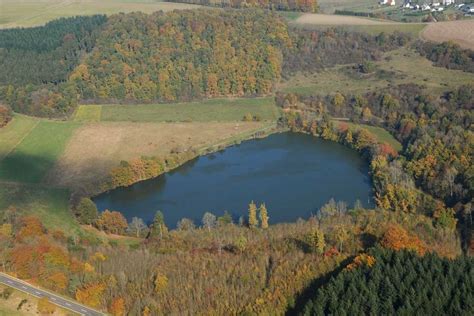 Maare Und Kraterseen Natur Und Geopark Vulkaneifel