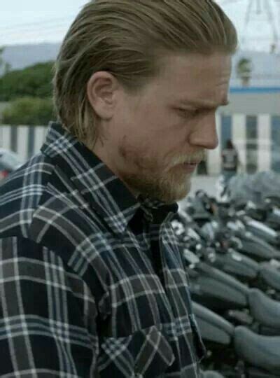 Pin By Amy Angel On Charlie Hunnam Ovary Exploder Men Casual Mens