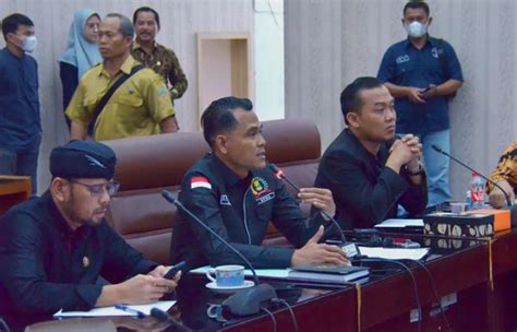 Dprd Karawang Minta Relokasi Pasar Rengasdengklok Ditunda