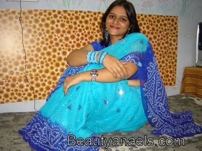 Desi Delhi Aunties Hot Cute Saree Pics Unlimited Aunties