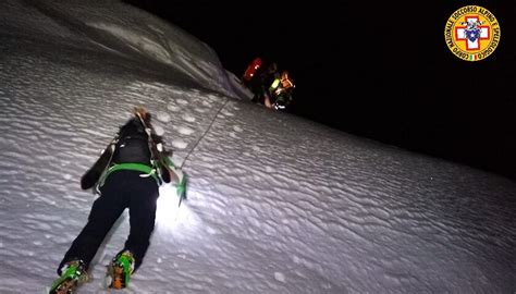 In Salvo I Due Sci Alpinisti Bloccati Dal Ghiaccio Sopra Sella Prevala