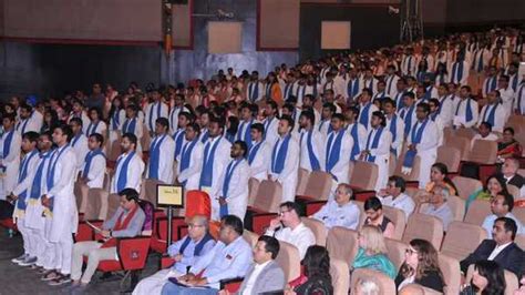 IIT Bombay students ditch black robe, wear kurta pyjama at convocation