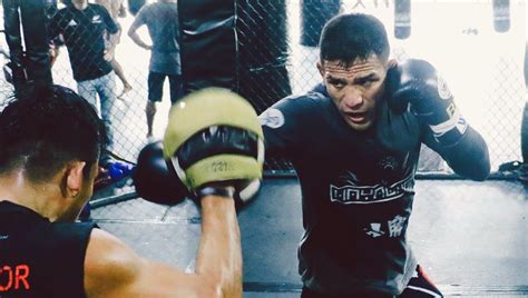 5 Tips To Improve Your Boxing Combinations | Evolve Daily