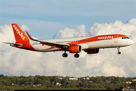 G UZMJ EasyJet Airbus A321 251NX Photo By Felix Sourek ID 1484444