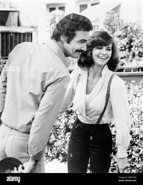 Burt Reynolds Sally Field On Set Of The Film Smokey And The Bandit