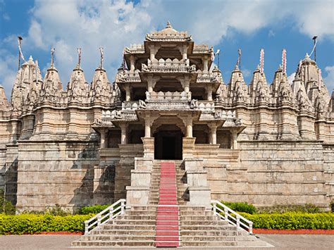 Ranakpur jain temple - Namaste Holiday Travel Blog