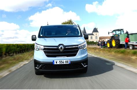 Novo Renault Trafic Van E Tech 100 elétrico Revista Automotive