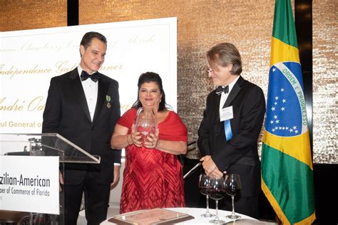 Luiza Helena Trajano Homenageada No Independence Gala Dinner Da Baccf