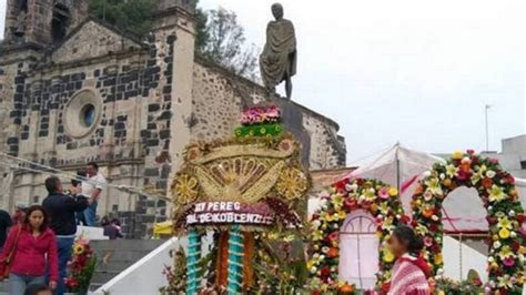 M S De Mil Feligreses Calculan Llegar Al Templo Del Cerrito En