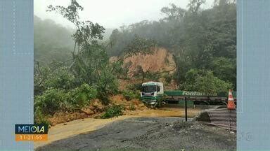 Meio Dia Paraná Foz do Iguaçu Fotos mostram carros atingidos por