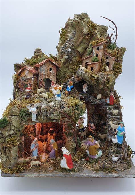 Presepe Artigianale Con Luce E Pastori In Terracotta X X Cm