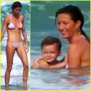 Gisele Bundchen Bikini Babe In Costa Rica Benjamin Brady Bikini