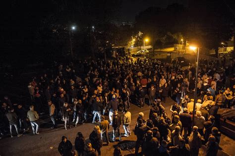 Tor Sapienza Il Corteo Contro Gli Immigrati Vogliamo Sicurezza La