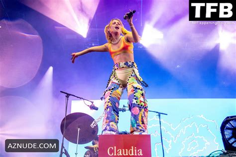 Claudia Bouvette Sexy Seen Flaunting Her Hot Figure On Stage At The Festival De Quebec Aznude