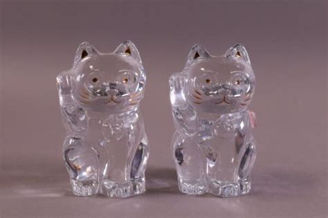 PAIR OF BACCARAT MANEKI NEKO CATS WITH BOXES Redlands Antique Auction