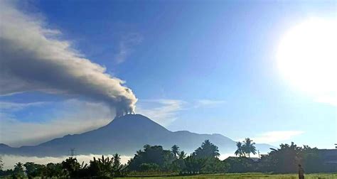 Mount Bulusan spews ash anew - PTV News